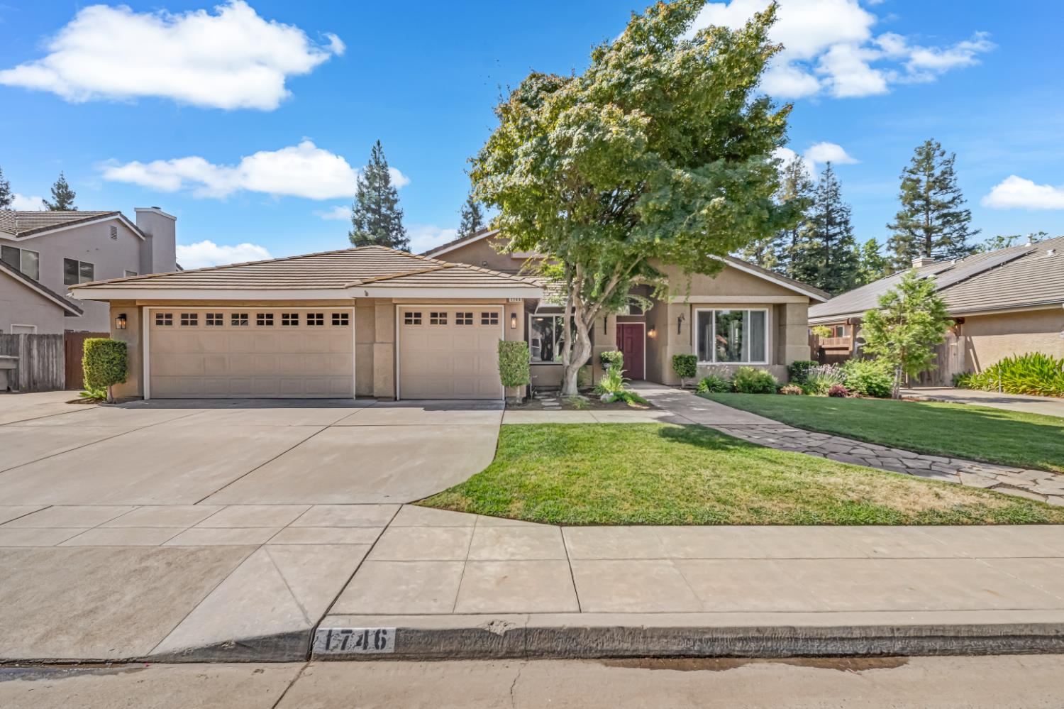 1746 El Paso Ave, Clovis, CA 93611