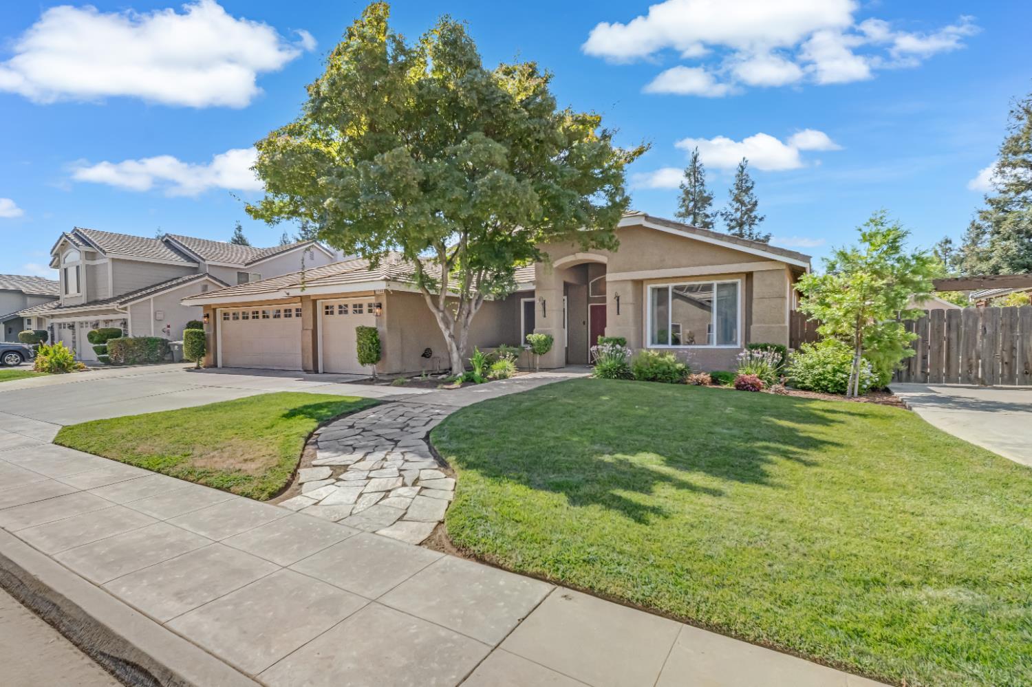 1746 El Paso Ave, Clovis, CA 93611