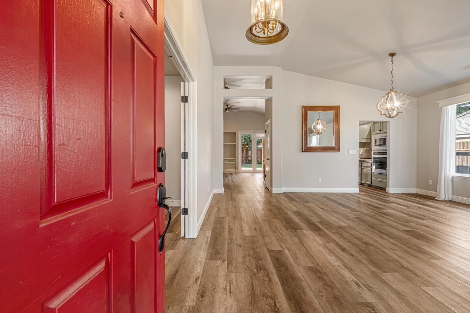 1746 El Paso Ave, Clovis, CA 93611