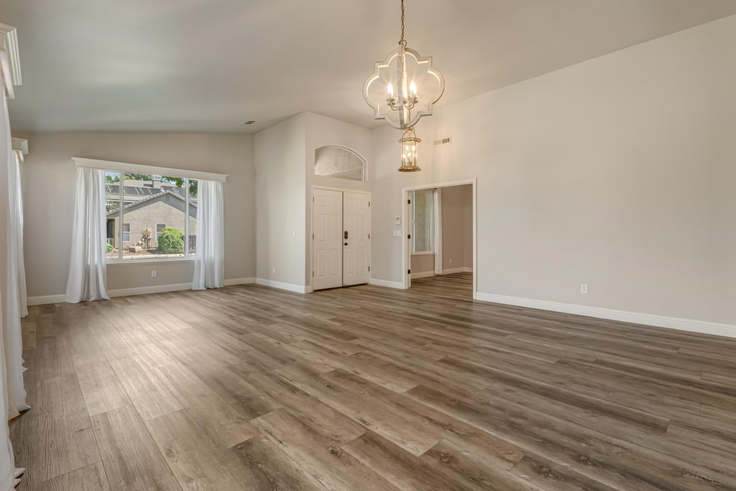 1746 El Paso Ave, Clovis, CA 93611