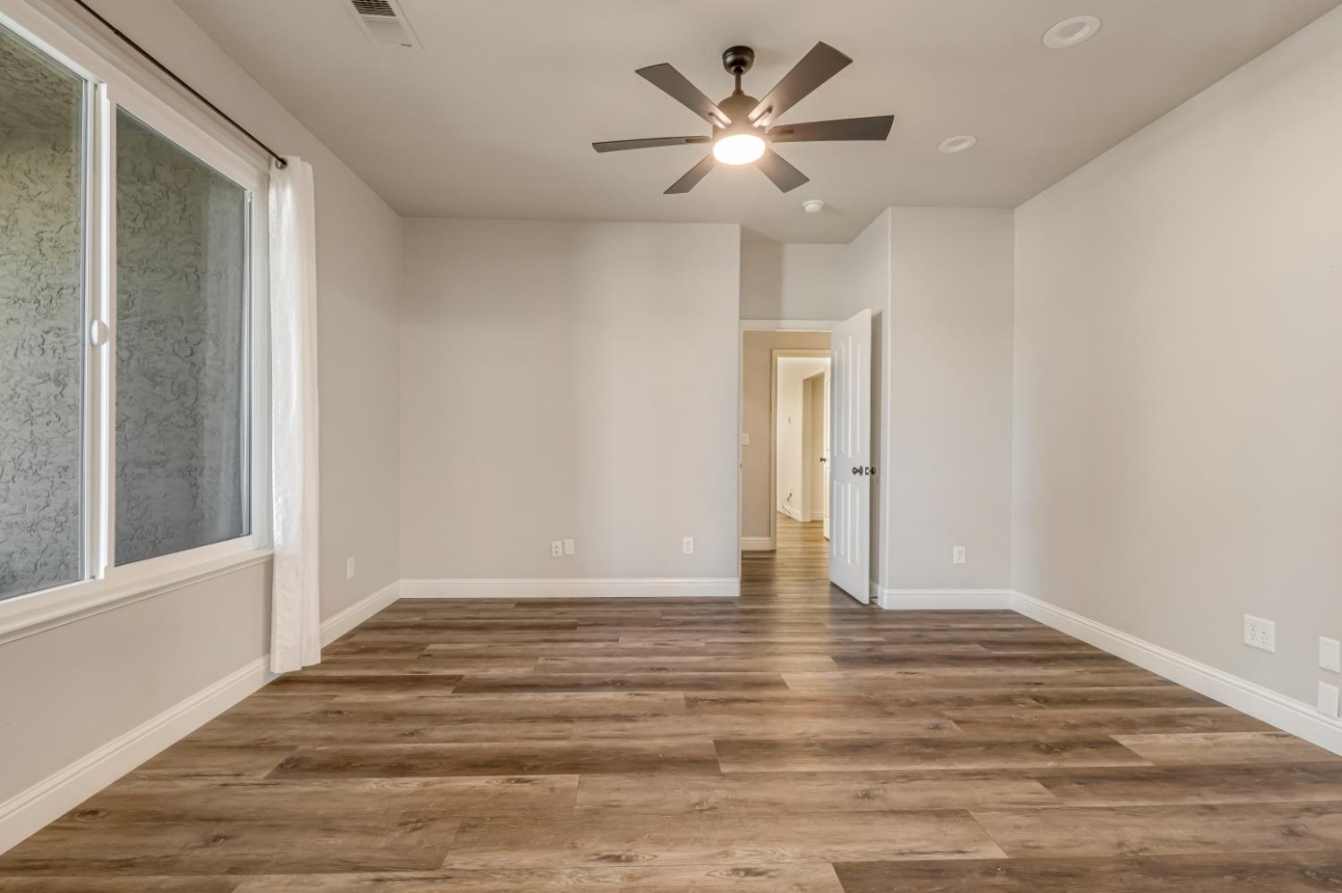 1746 El Paso Ave, Clovis, CA 93611