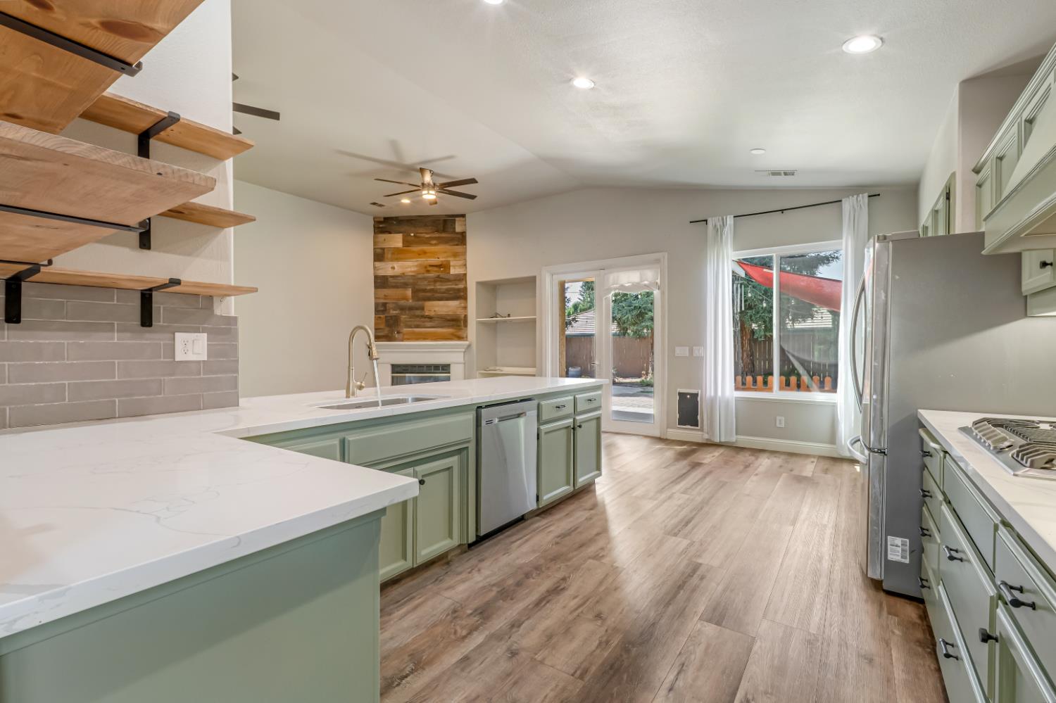1746 El Paso Ave, Clovis, CA 93611