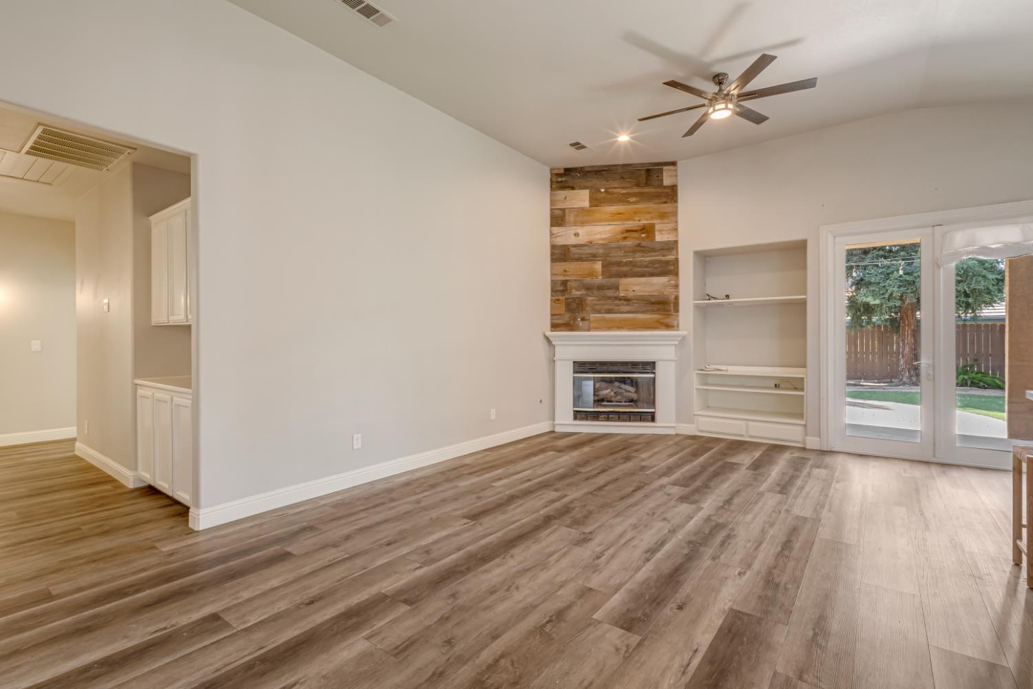 1746 El Paso Ave, Clovis, CA 93611