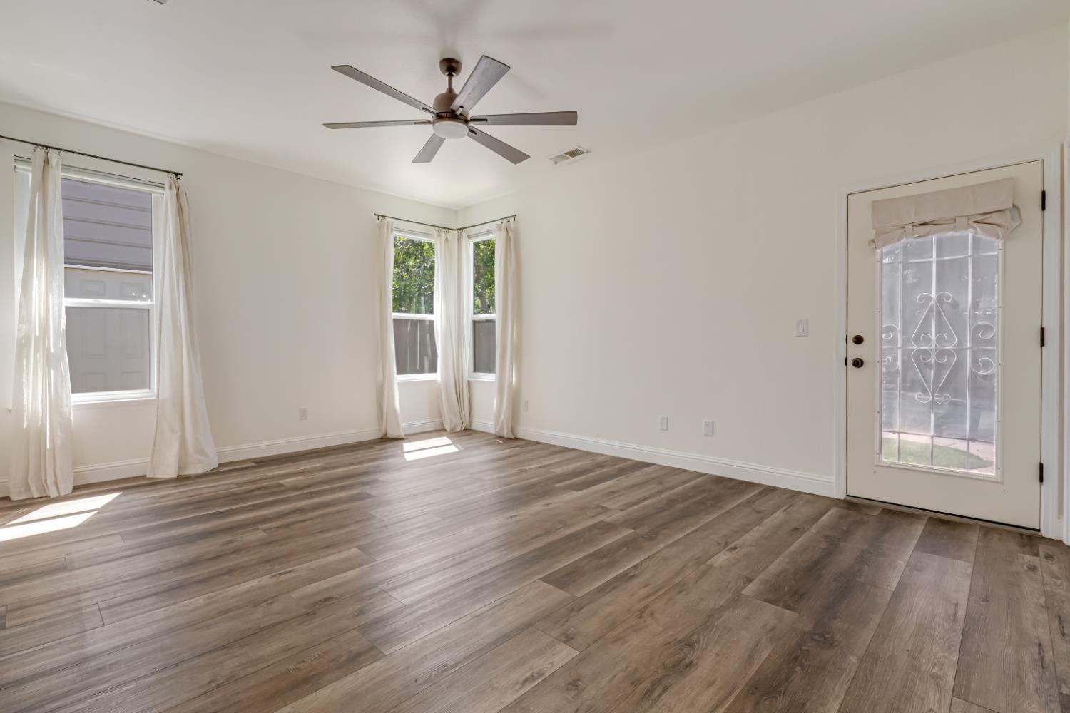 1746 El Paso Ave, Clovis, CA 93611