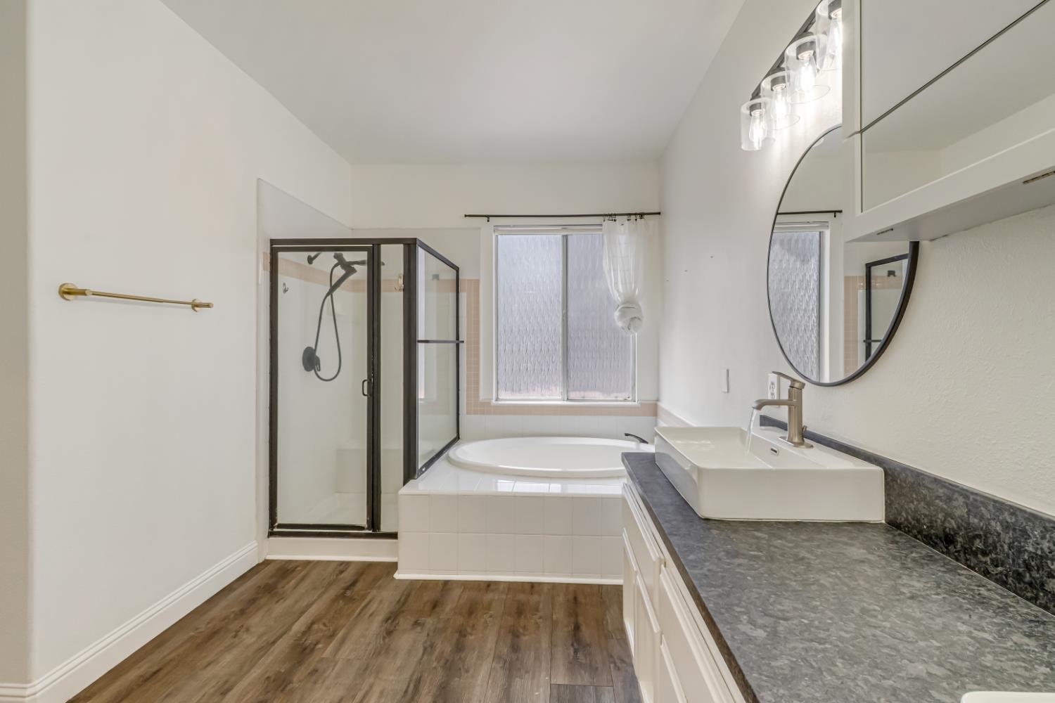 1746 El Paso Ave, Clovis, CA 93611