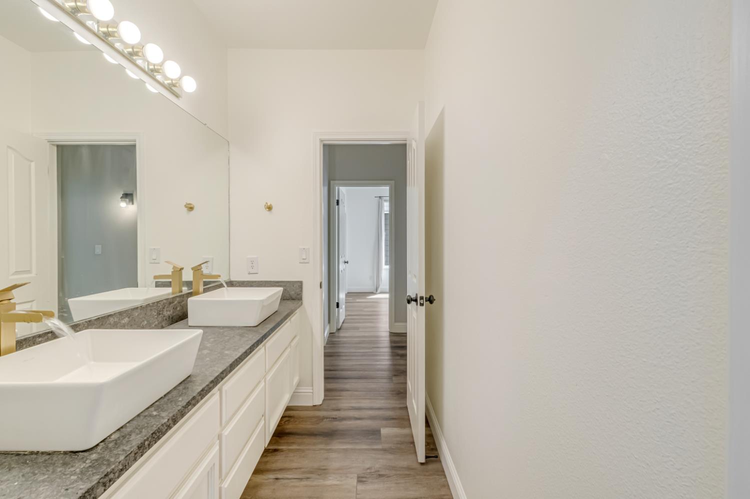 1746 El Paso Ave, Clovis, CA 93611