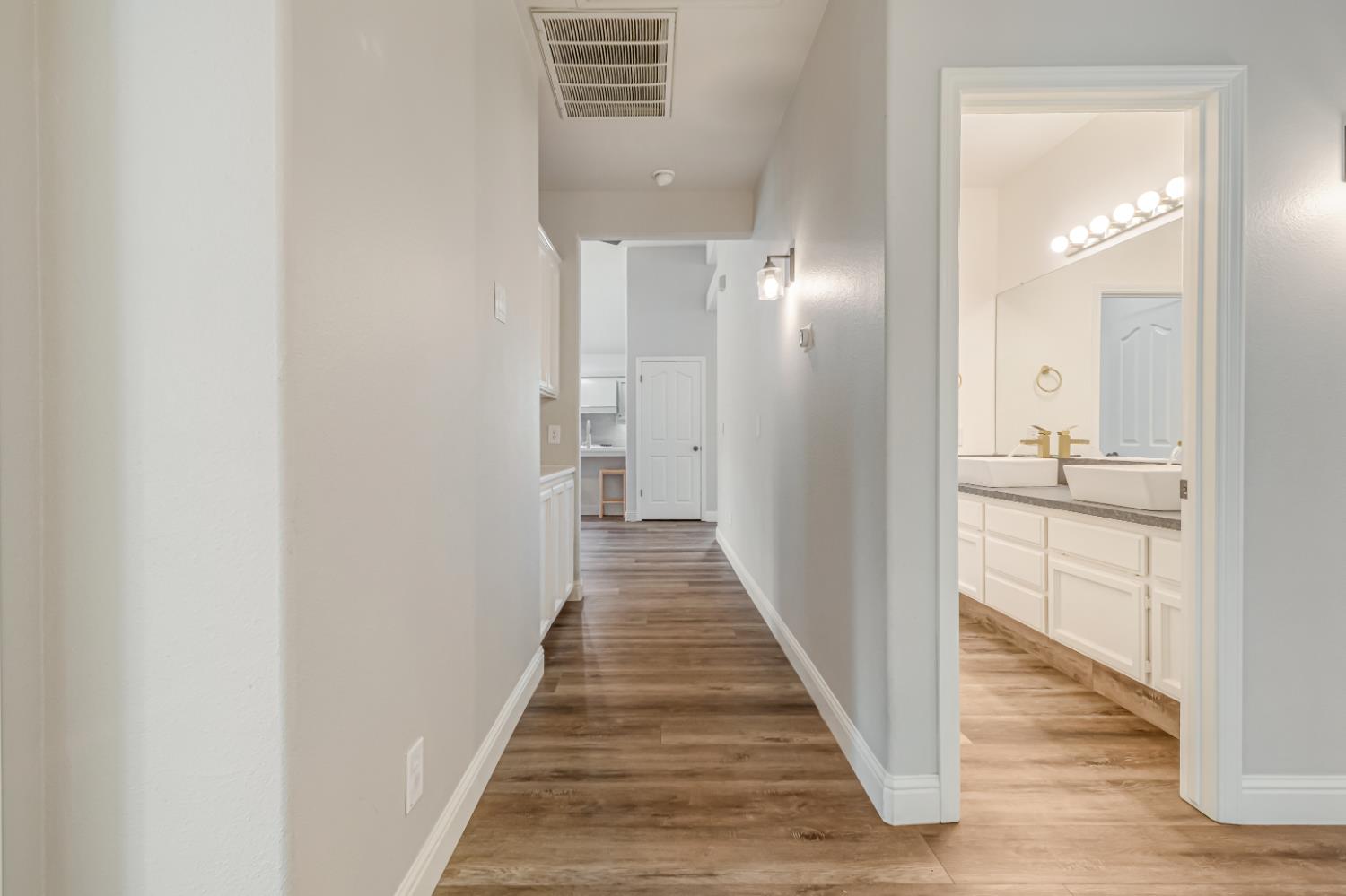 1746 El Paso Ave, Clovis, CA 93611
