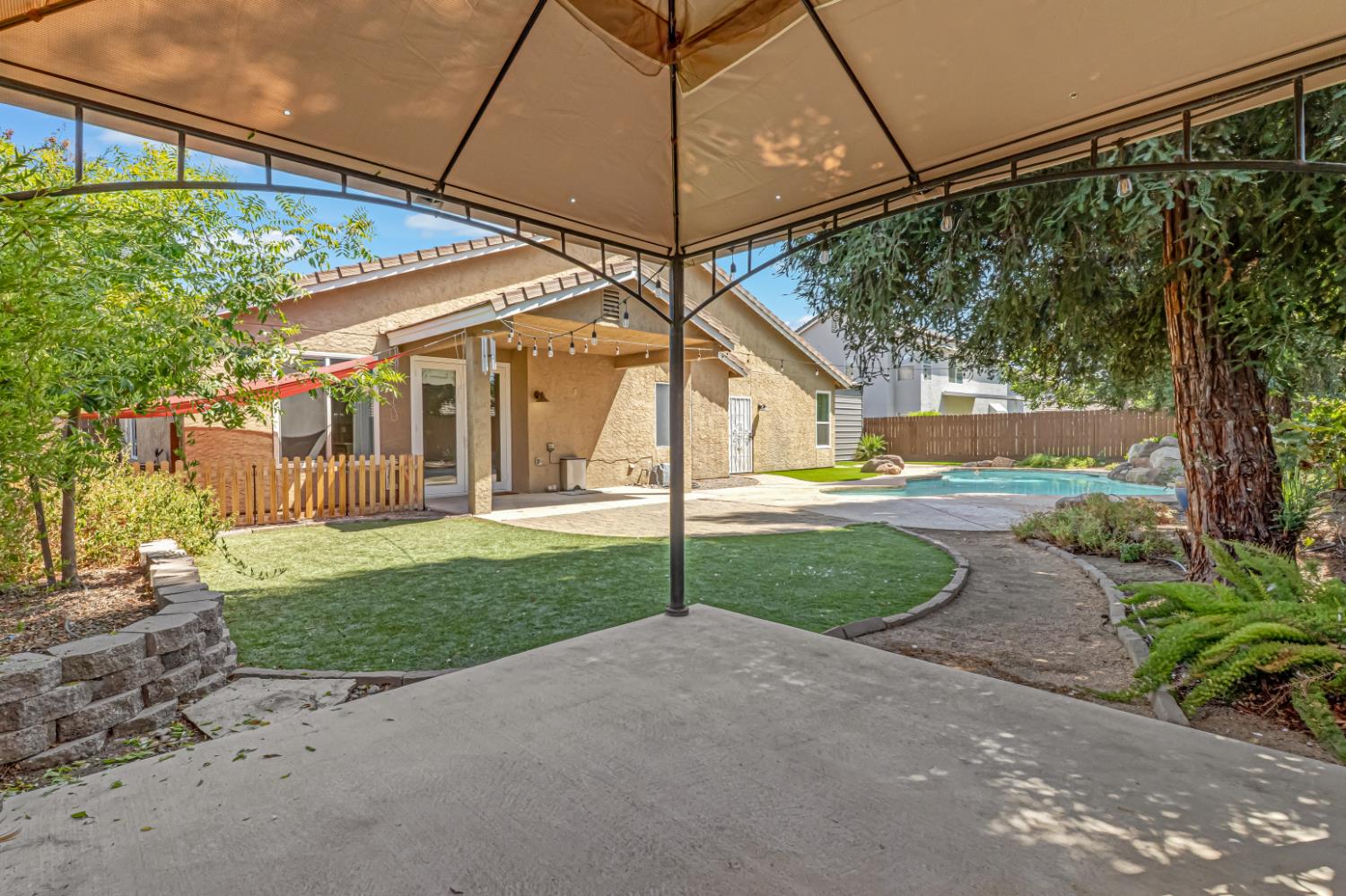 1746 El Paso Ave, Clovis, CA 93611
