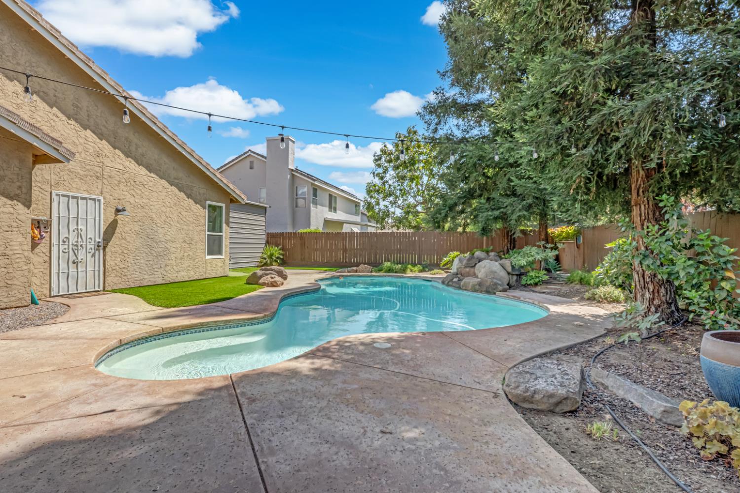 1746 El Paso Ave, Clovis, CA 93611