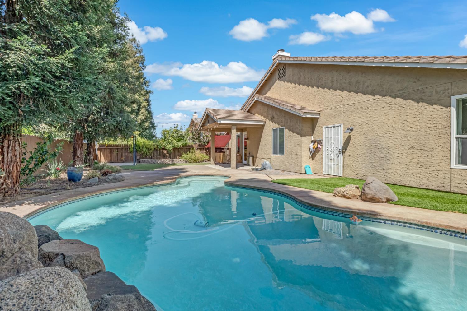 1746 El Paso Ave, Clovis, CA 93611