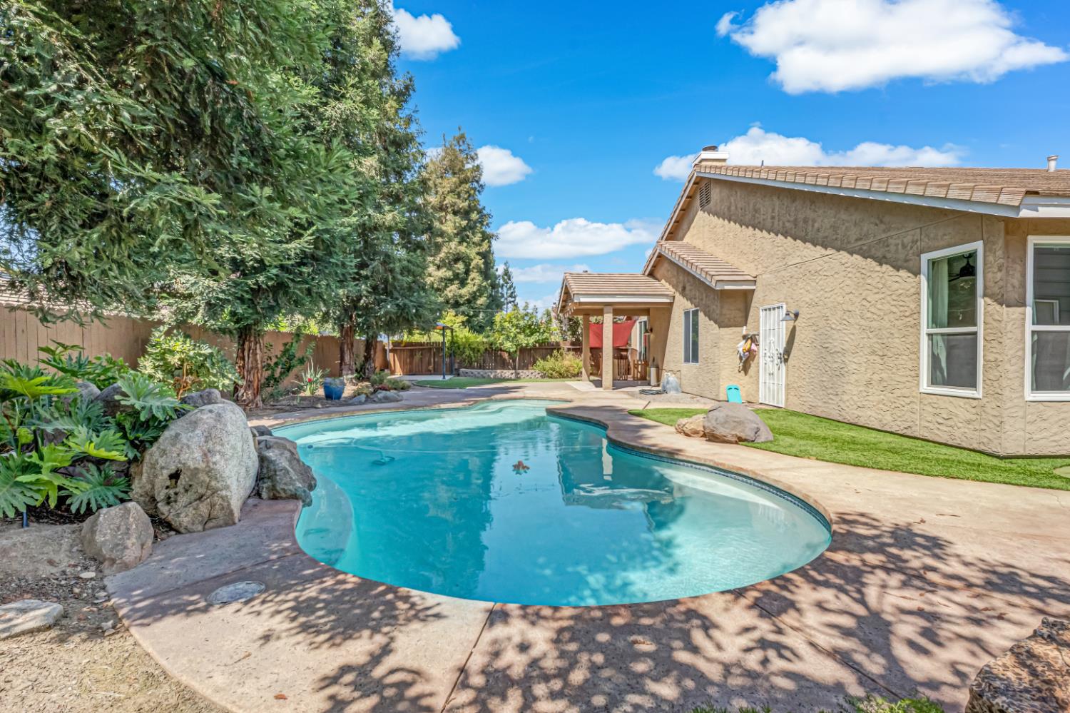1746 El Paso Ave, Clovis, CA 93611