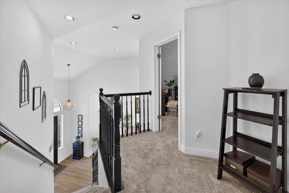 10283 N Sterling Ln, Fresno, CA 93730