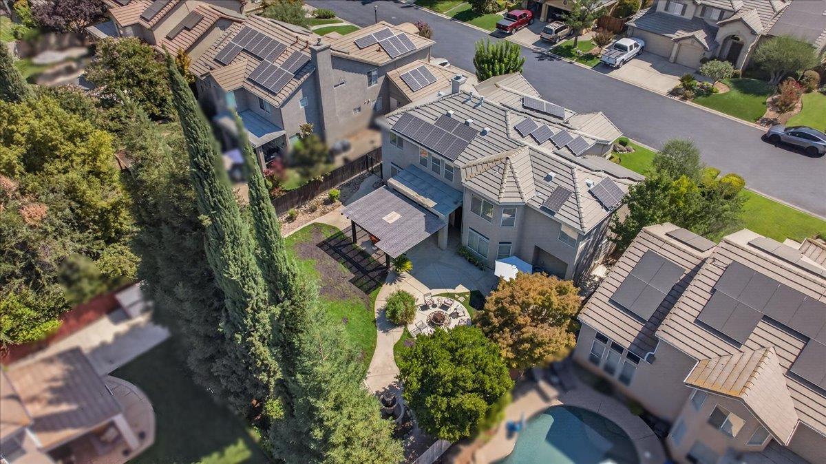 10283 N Sterling Ln, Fresno, CA 93730