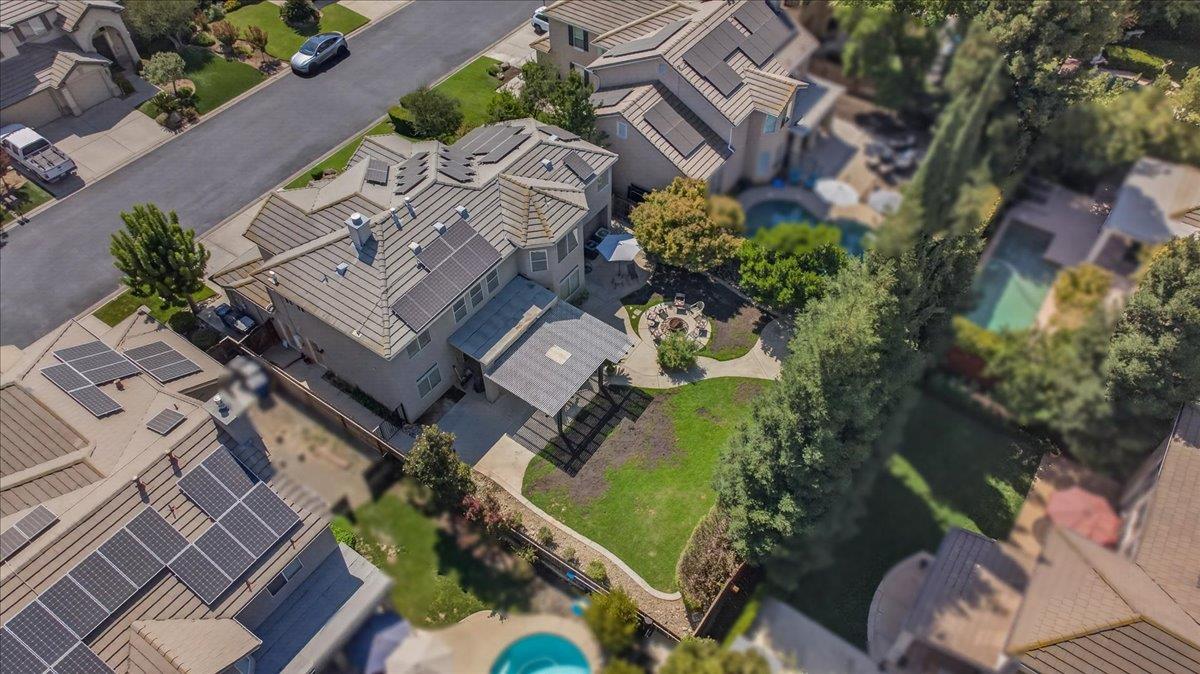 10283 N Sterling Ln, Fresno, CA 93730