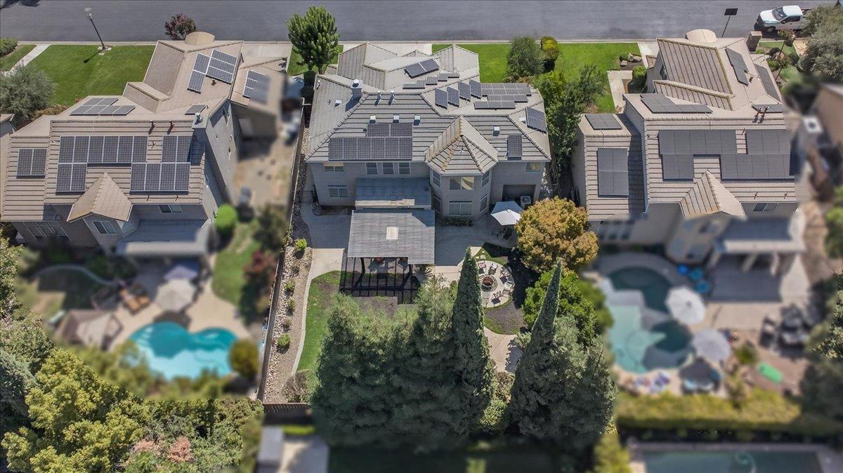 10283 N Sterling Ln, Fresno, CA 93730