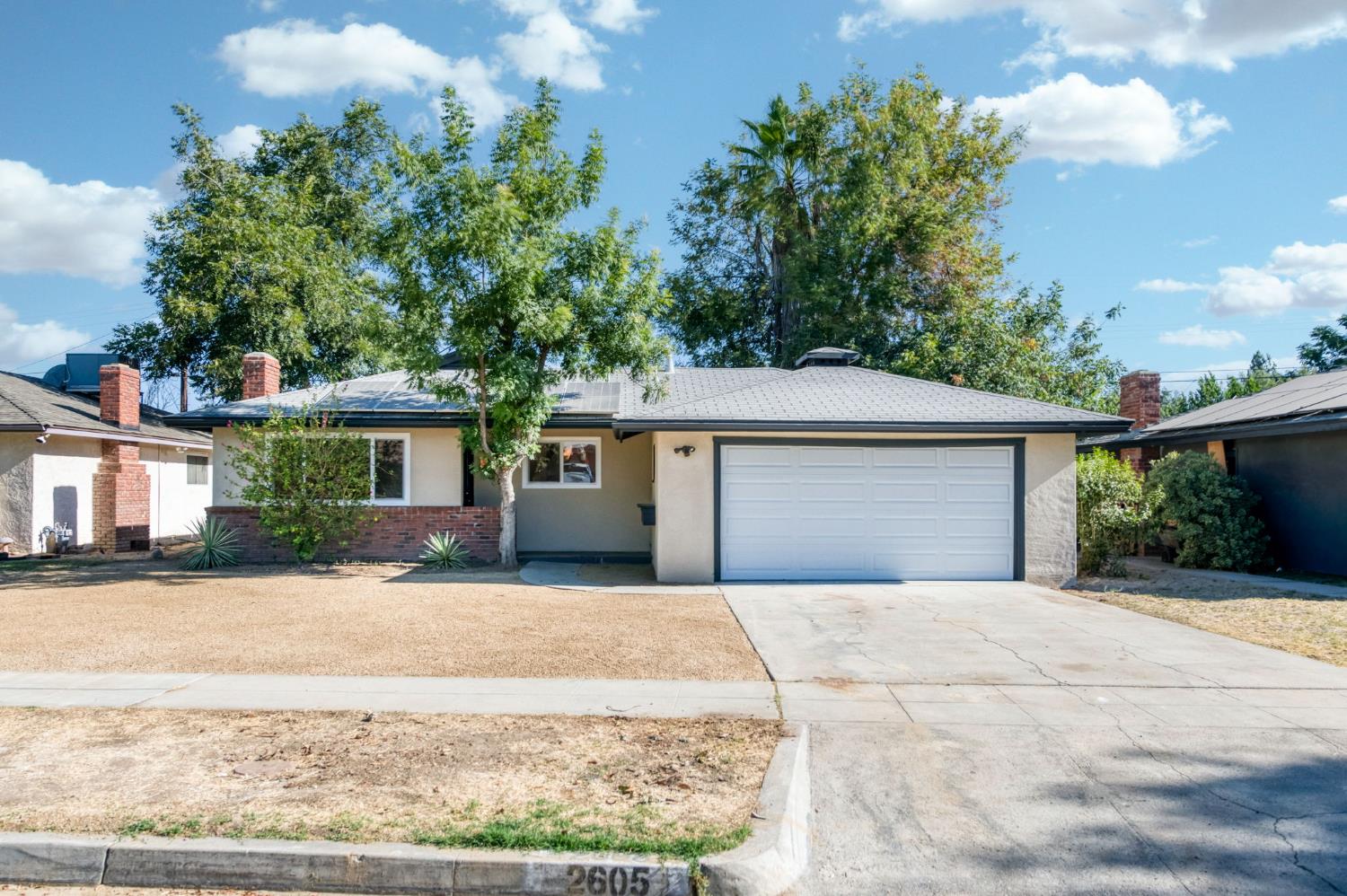 2605 E Sussex Way, Fresno, CA 93726
