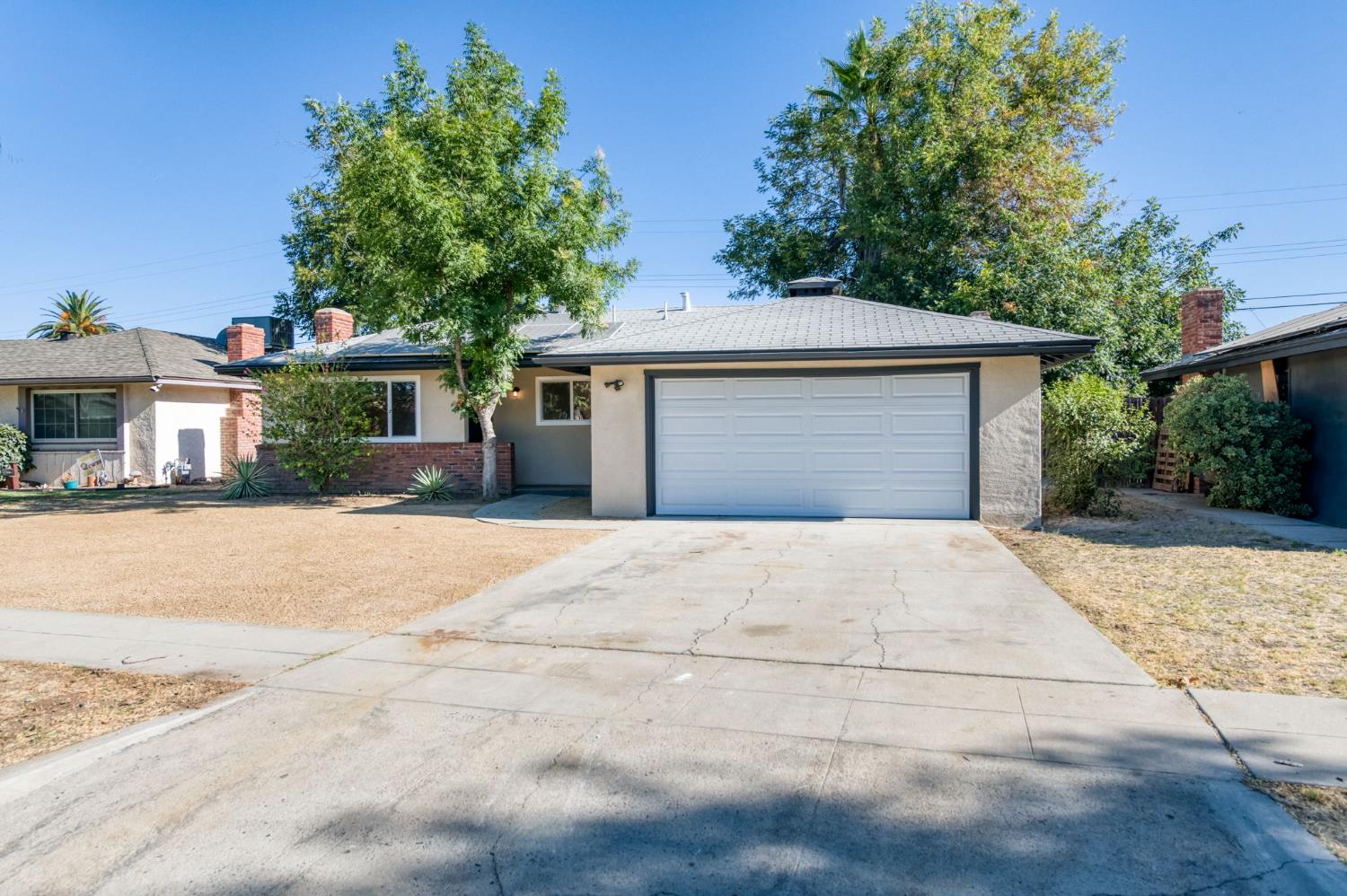 2605 E Sussex Way, Fresno, CA 93726