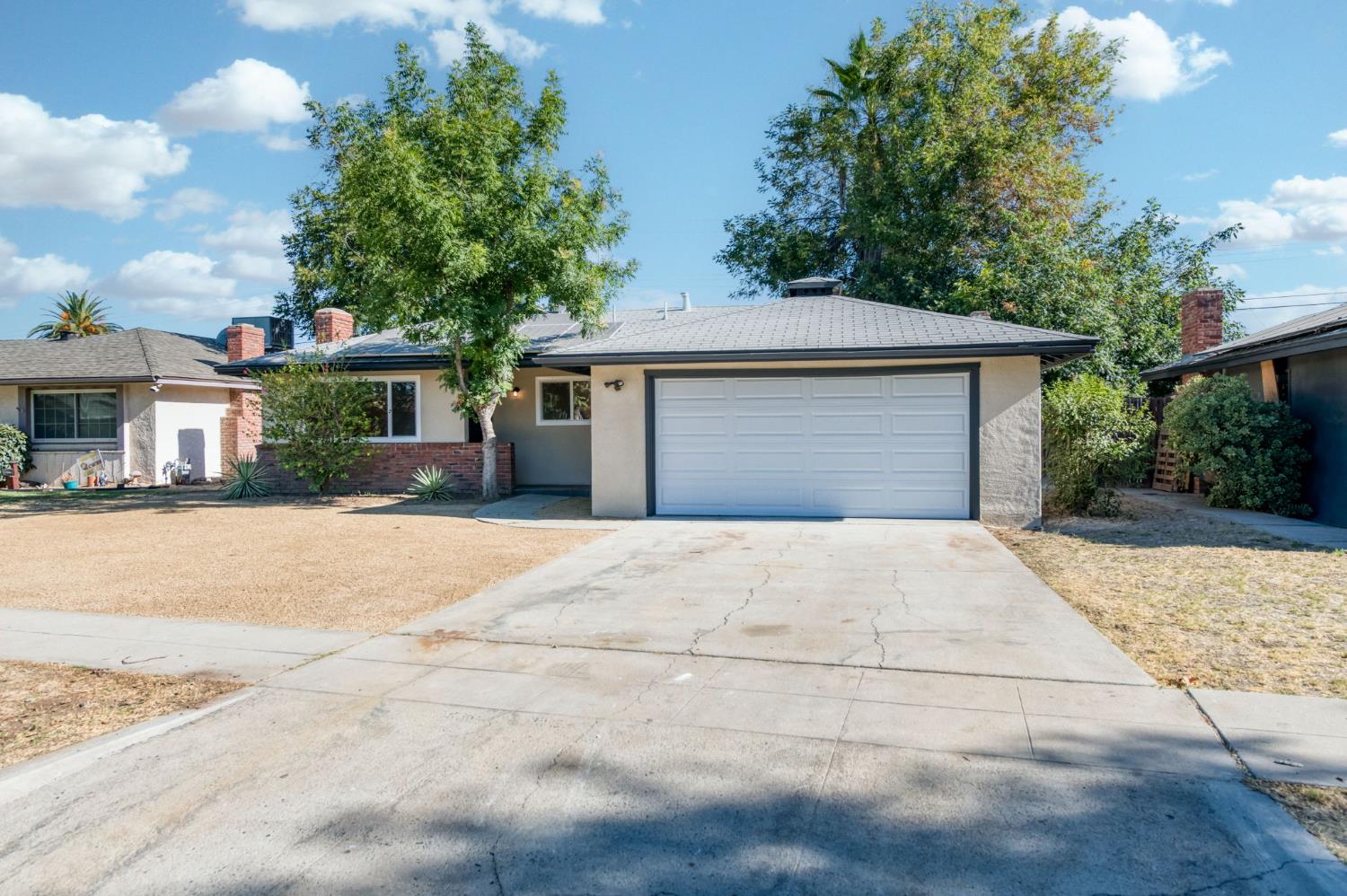 2605 E Sussex Way, Fresno, CA 93726