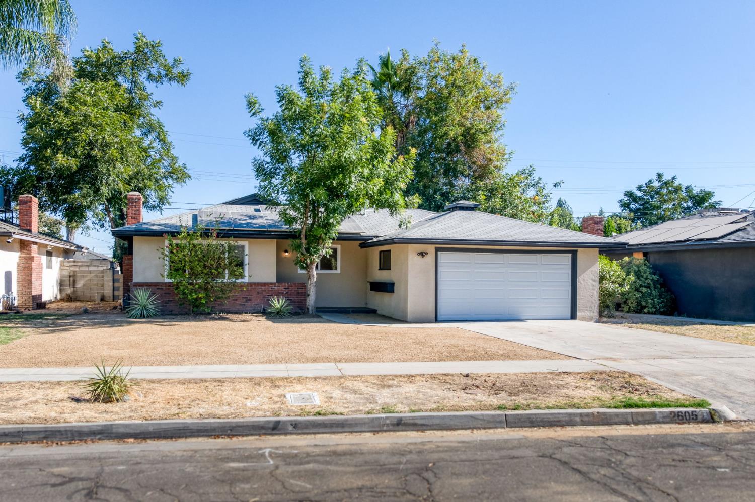 2605 E Sussex Way, Fresno, CA 93726