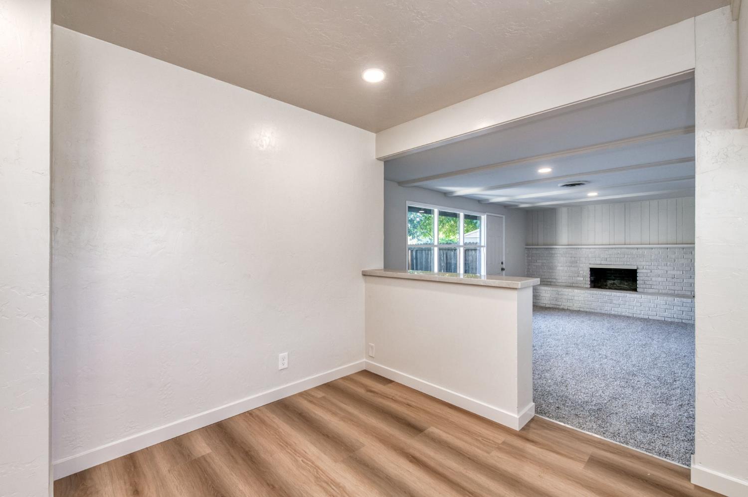 2605 E Sussex Way, Fresno, CA 93726