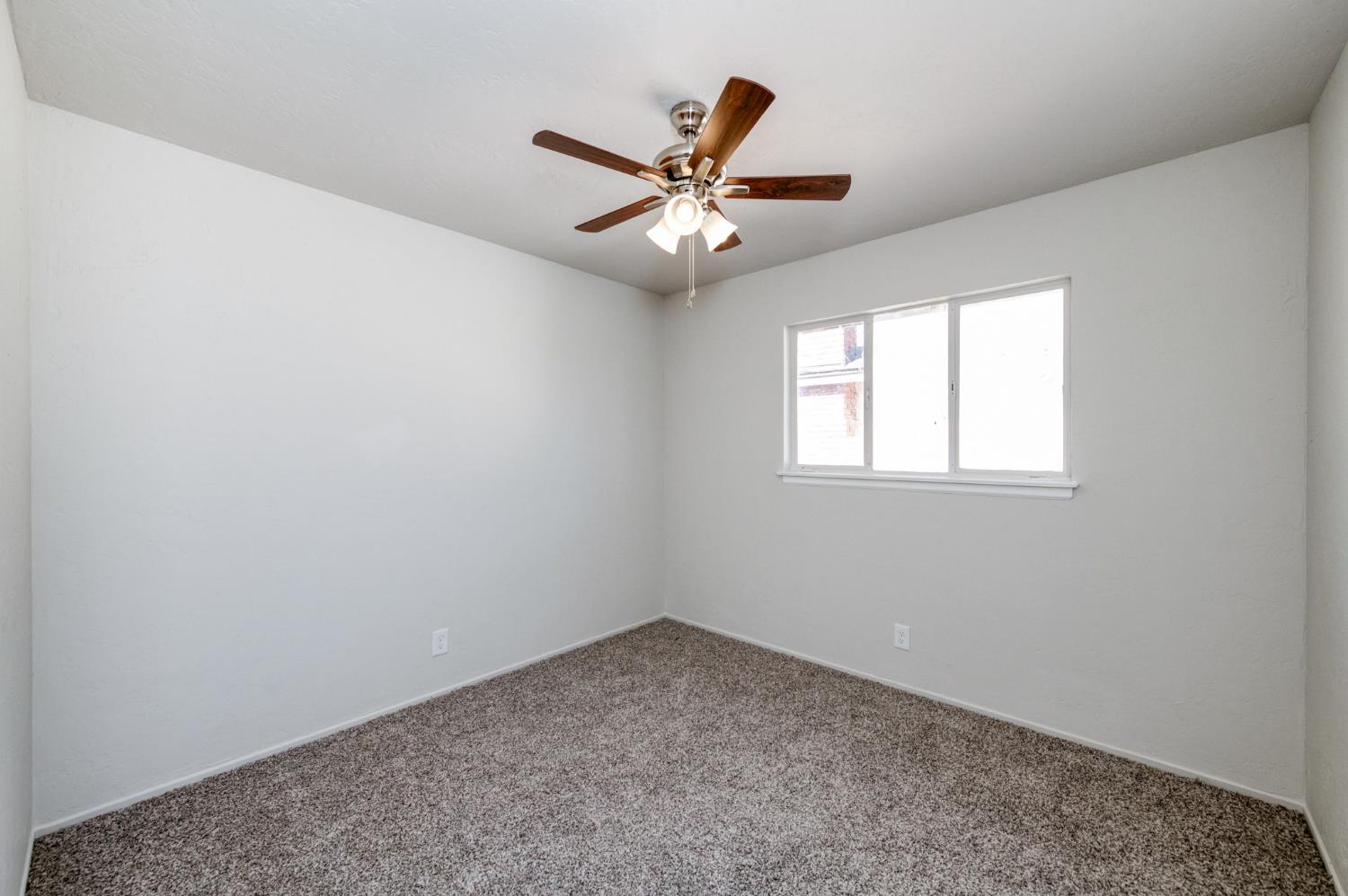 2605 E Sussex Way, Fresno, CA 93726
