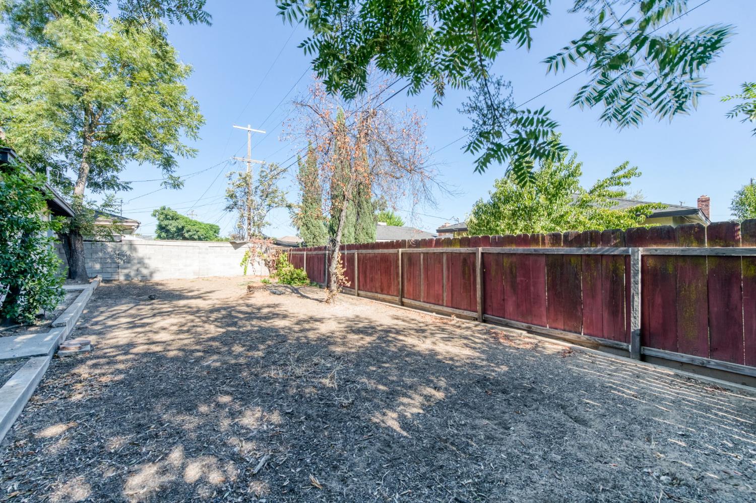2605 E Sussex Way, Fresno, CA 93726