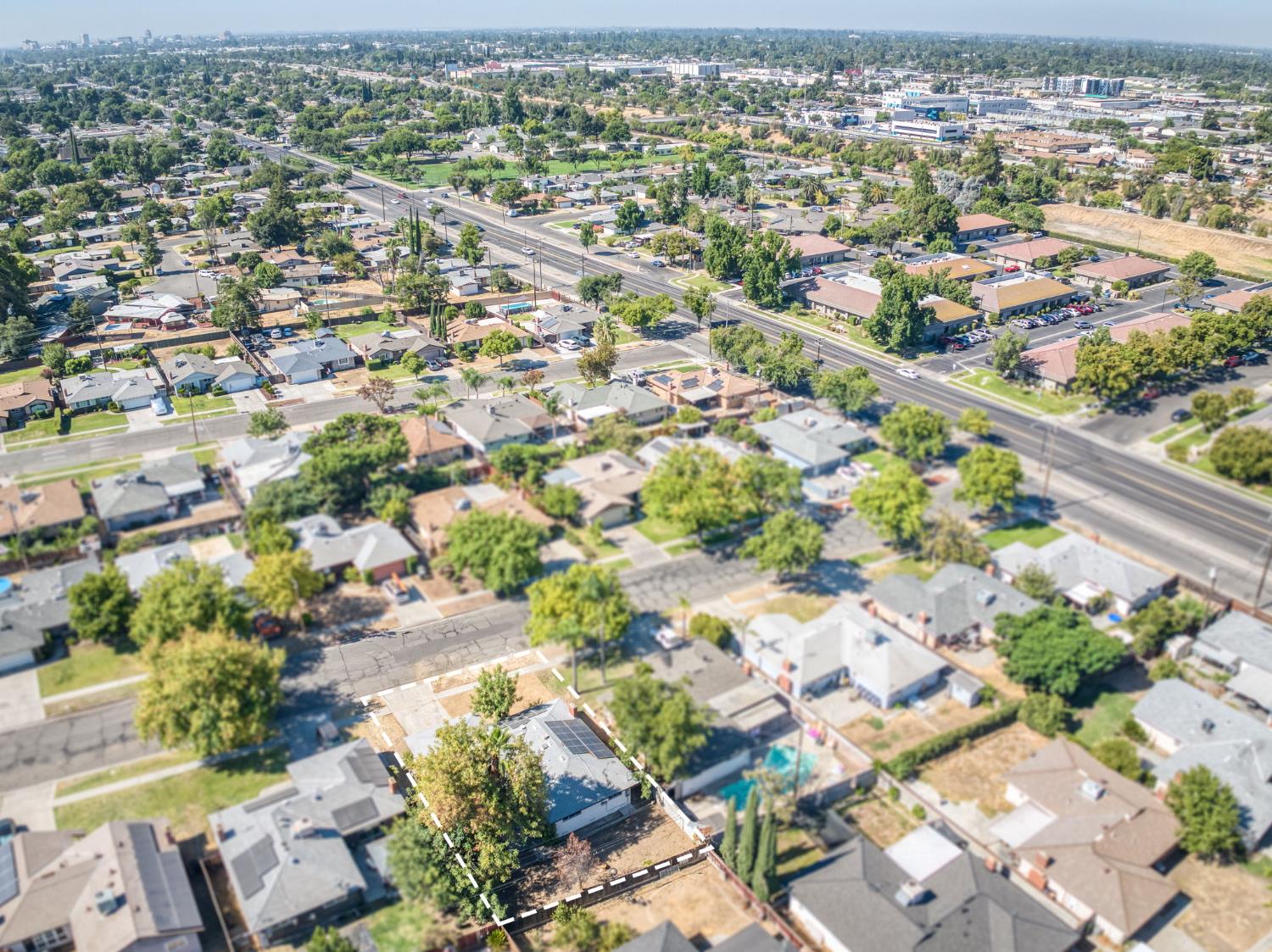 2605 E Sussex Way, Fresno, CA 93726