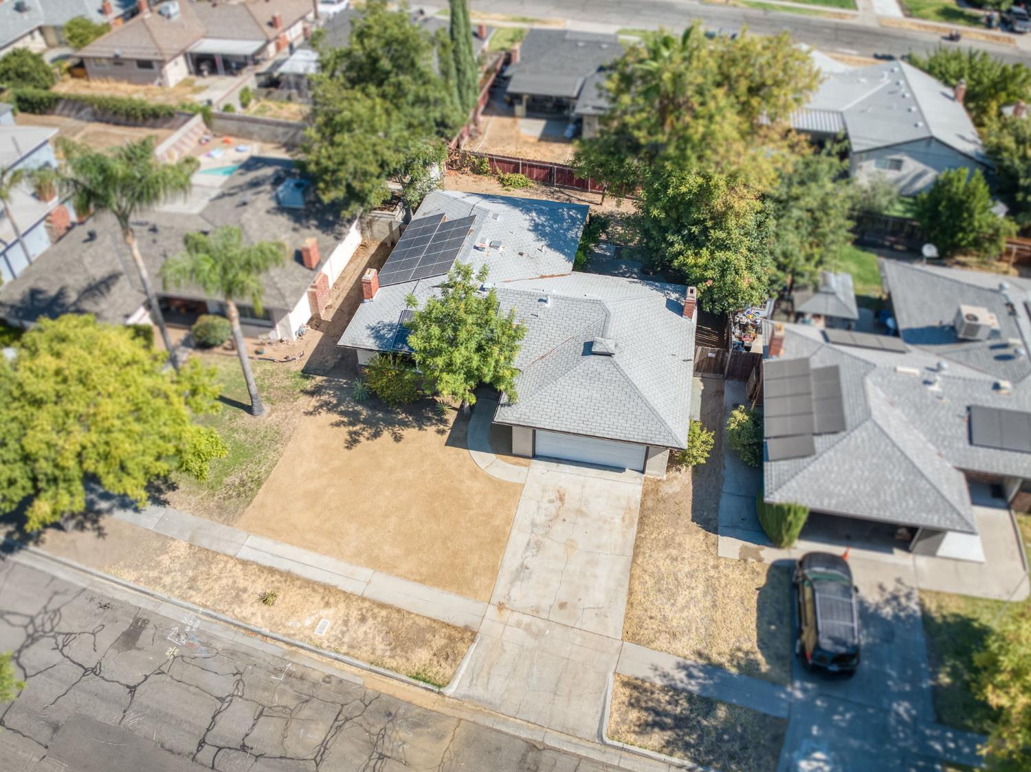 2605 E Sussex Way, Fresno, CA 93726