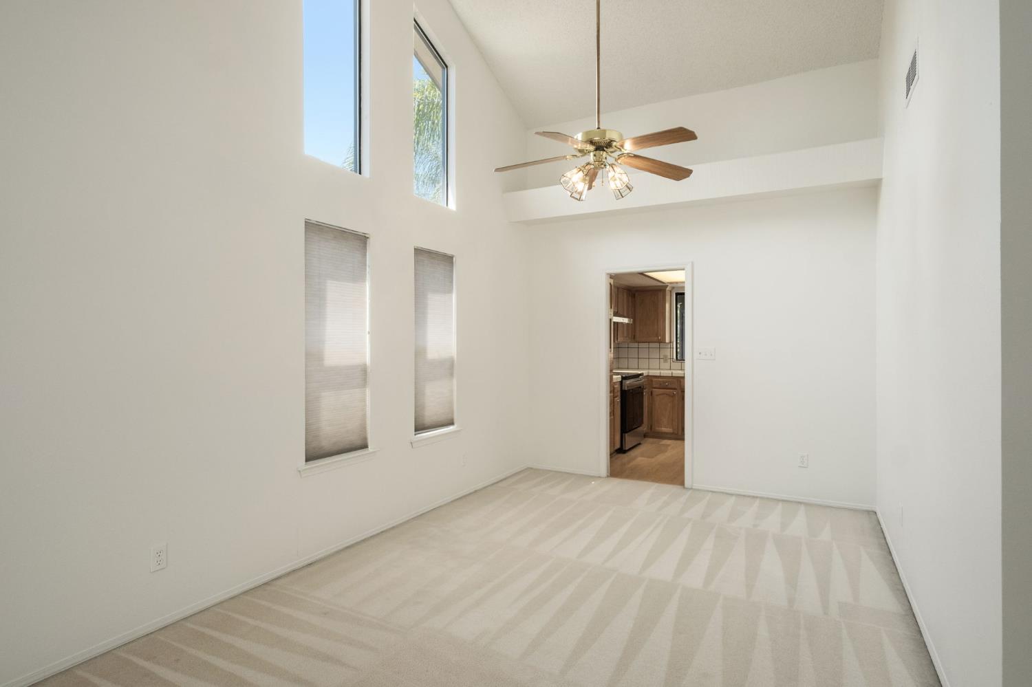 6465 N Cornelia Ave, Fresno, CA 93722