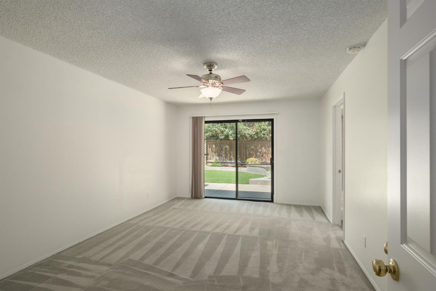 6465 N Cornelia Ave, Fresno, CA 93722