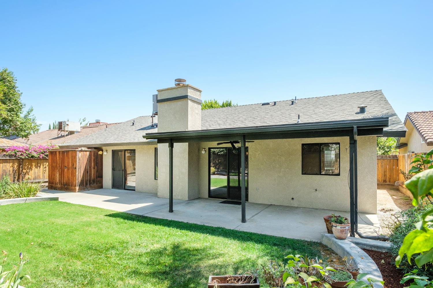 6465 N Cornelia Ave, Fresno, CA 93722