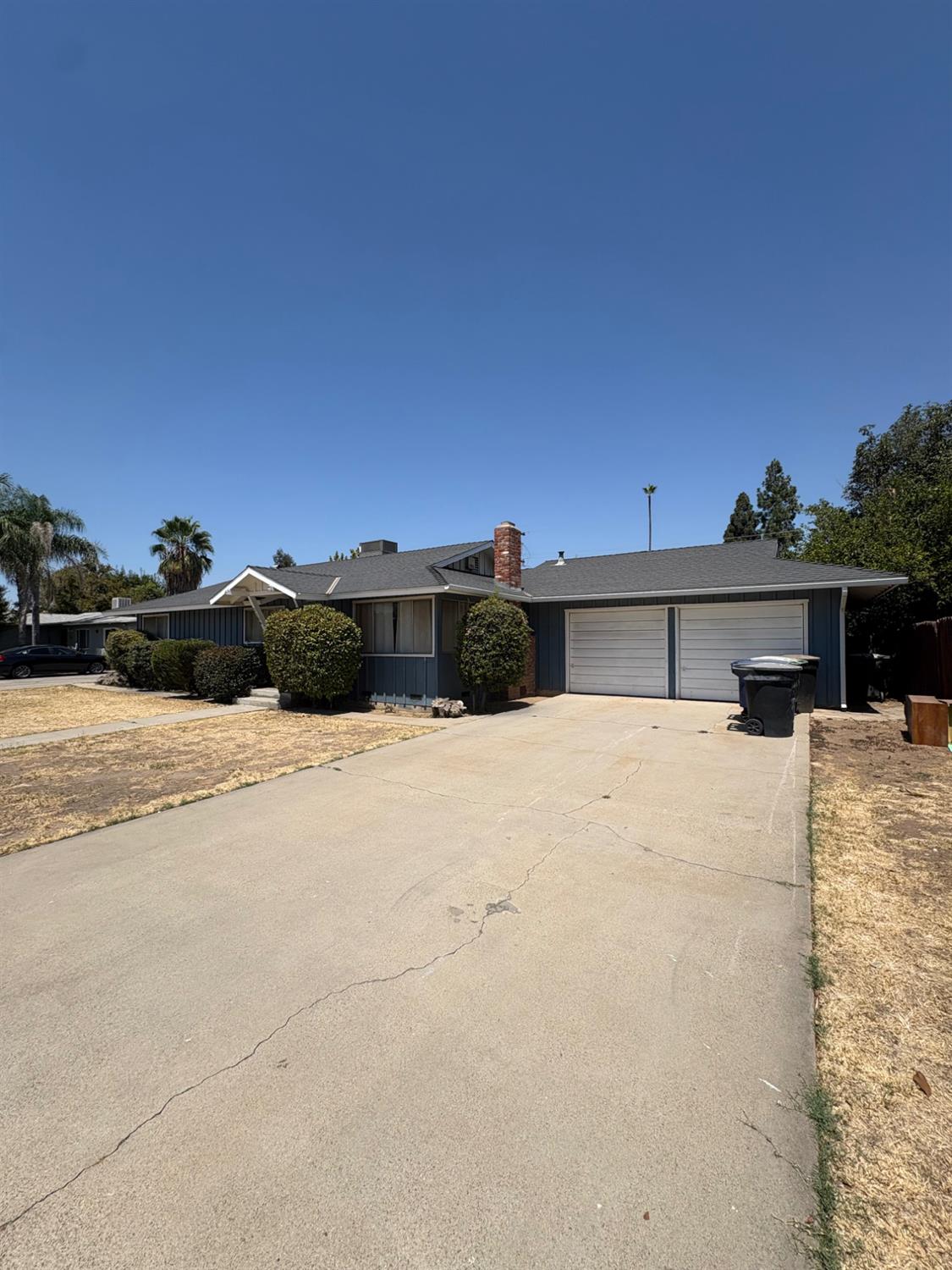 2106 5Th St, Sanger, CA 93657