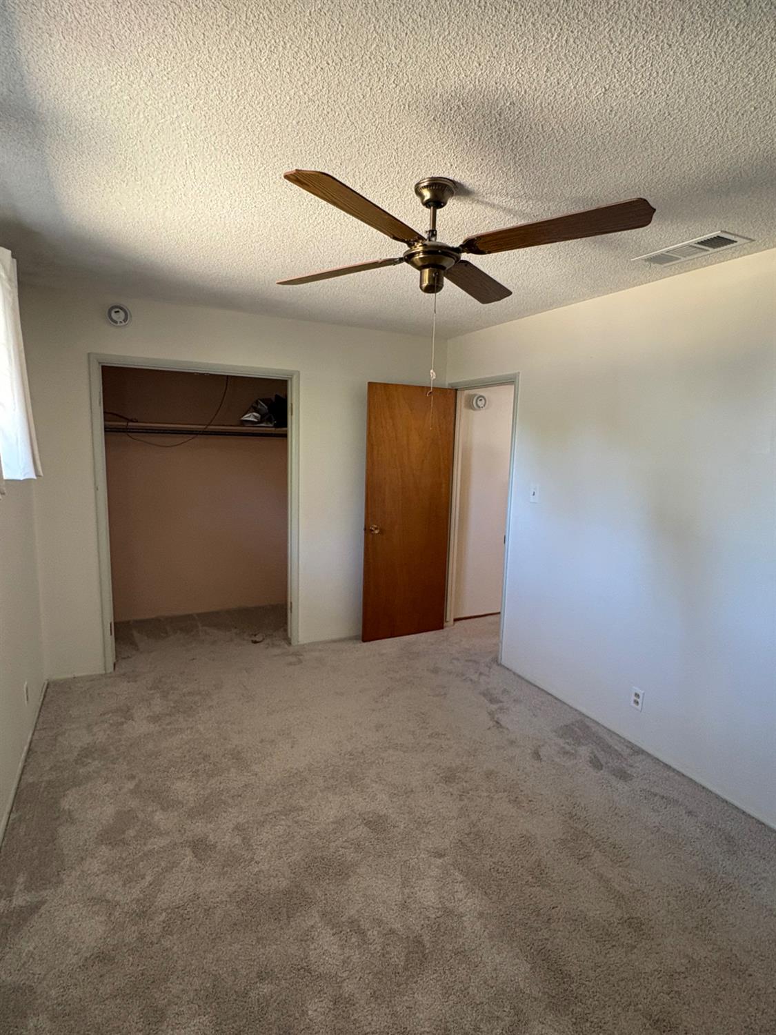 2106 5Th St, Sanger, CA 93657