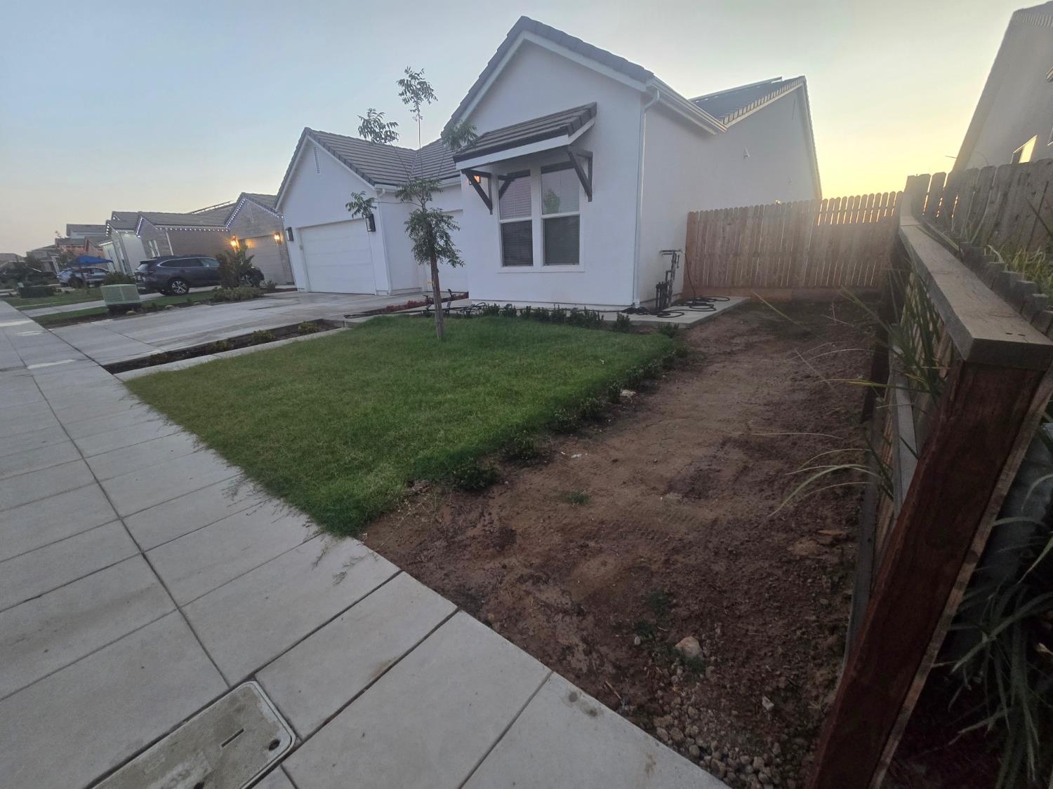 702 Atlantica Dr S, Madera, CA 93636
