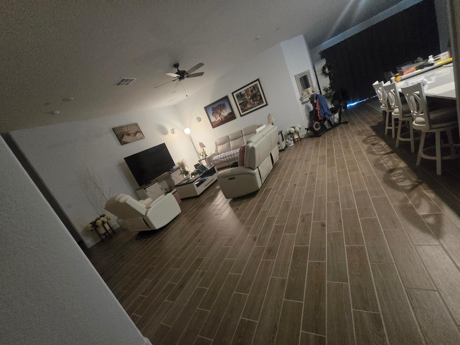 702 Atlantica Dr S, Madera, CA 93636