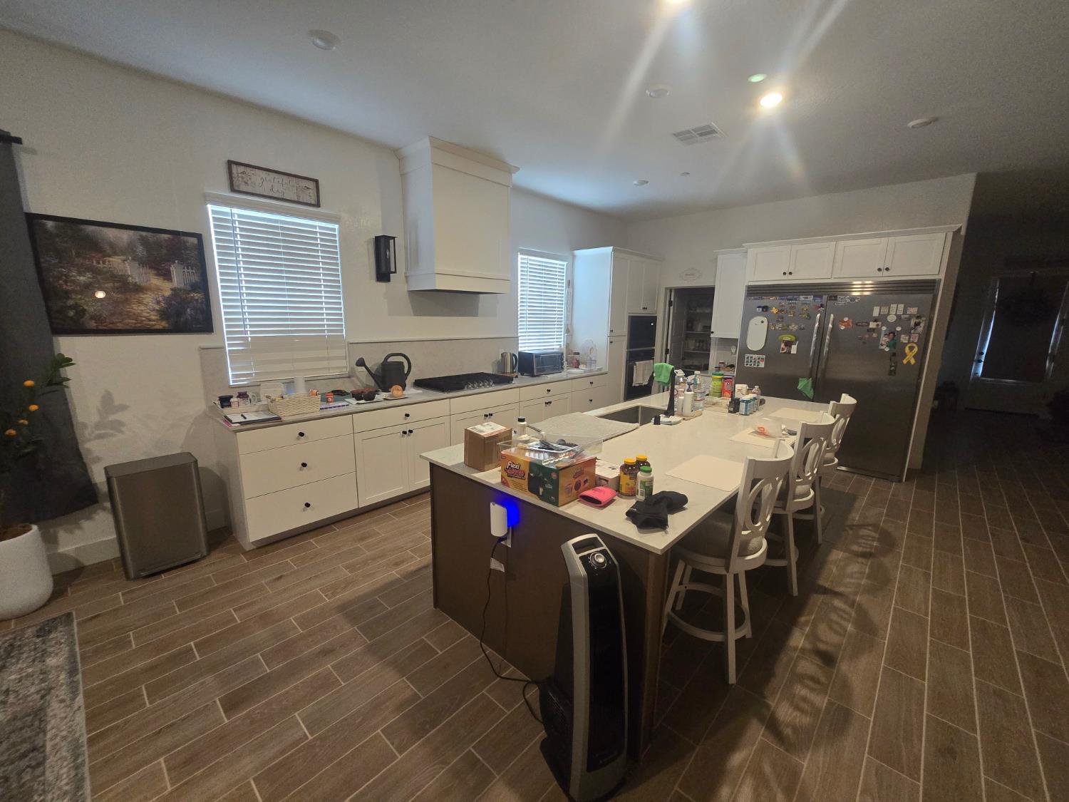 702 Atlantica Dr S, Madera, CA 93636