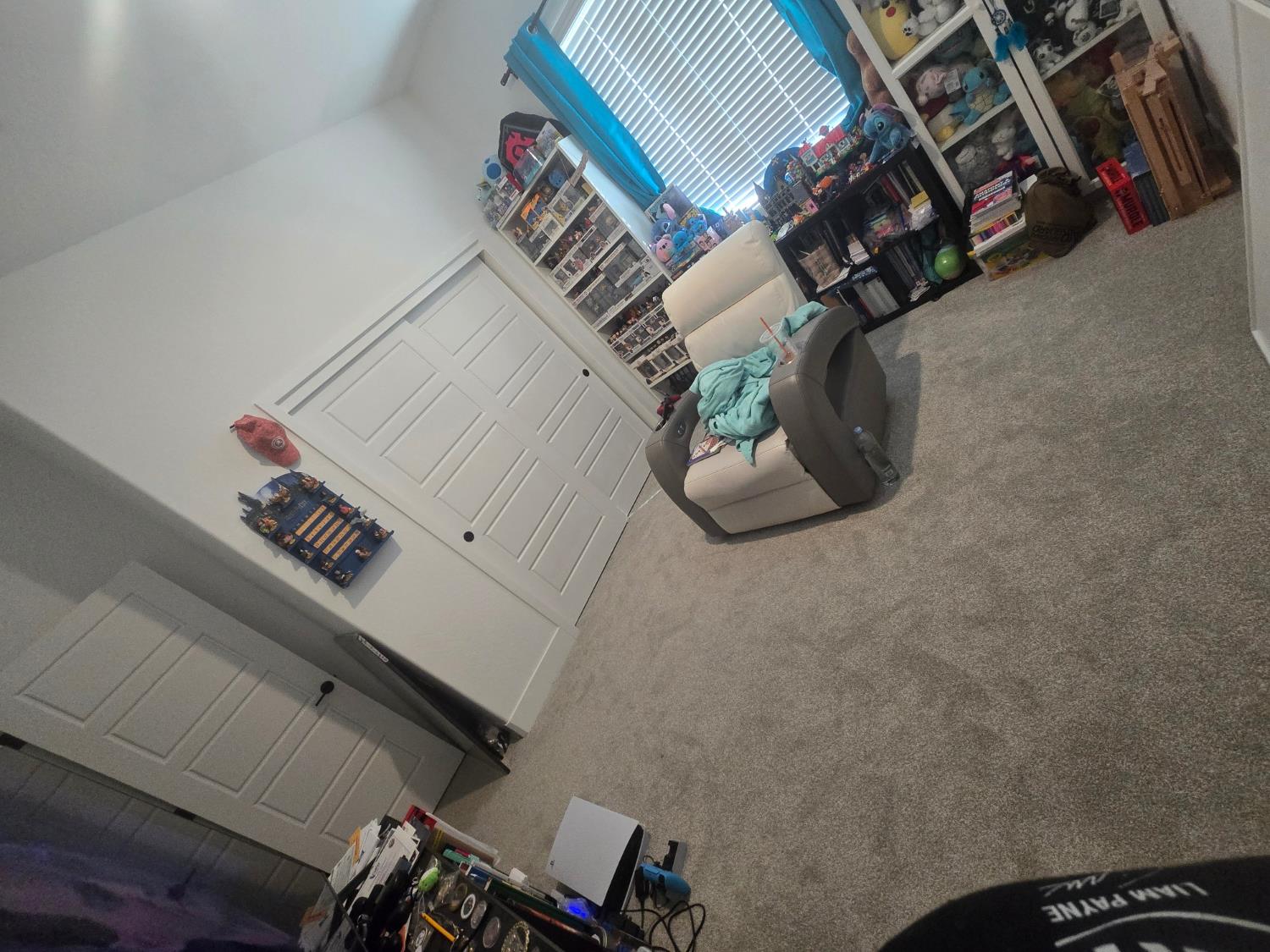 702 Atlantica Dr S, Madera, CA 93636