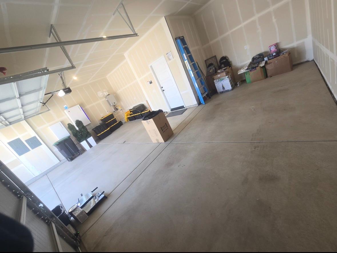 702 Atlantica Dr S, Madera, CA 93636