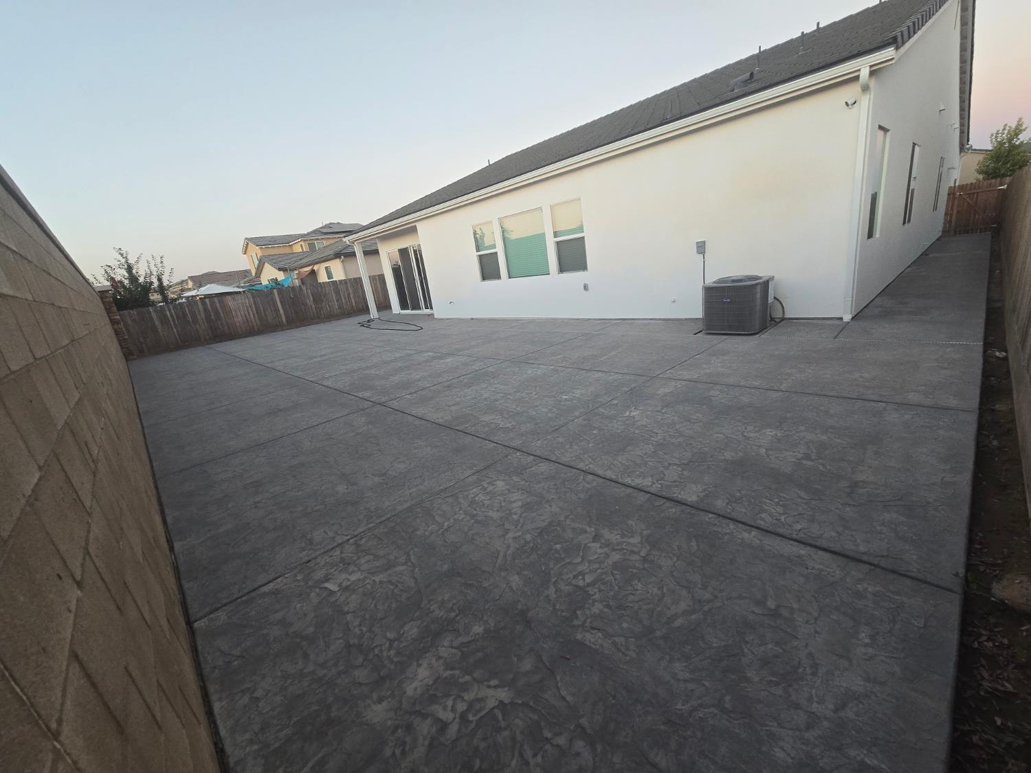 702 Atlantica Dr S, Madera, CA 93636