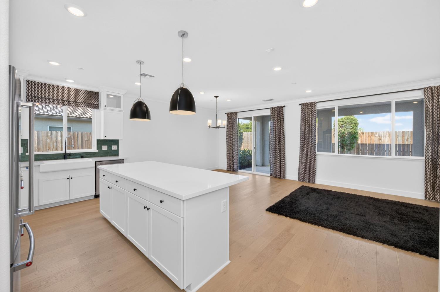 3235 Lourdes Ave, Clovis, CA 93619
