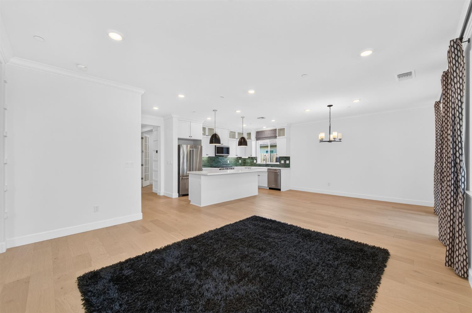 3235 Lourdes Ave, Clovis, CA 93619