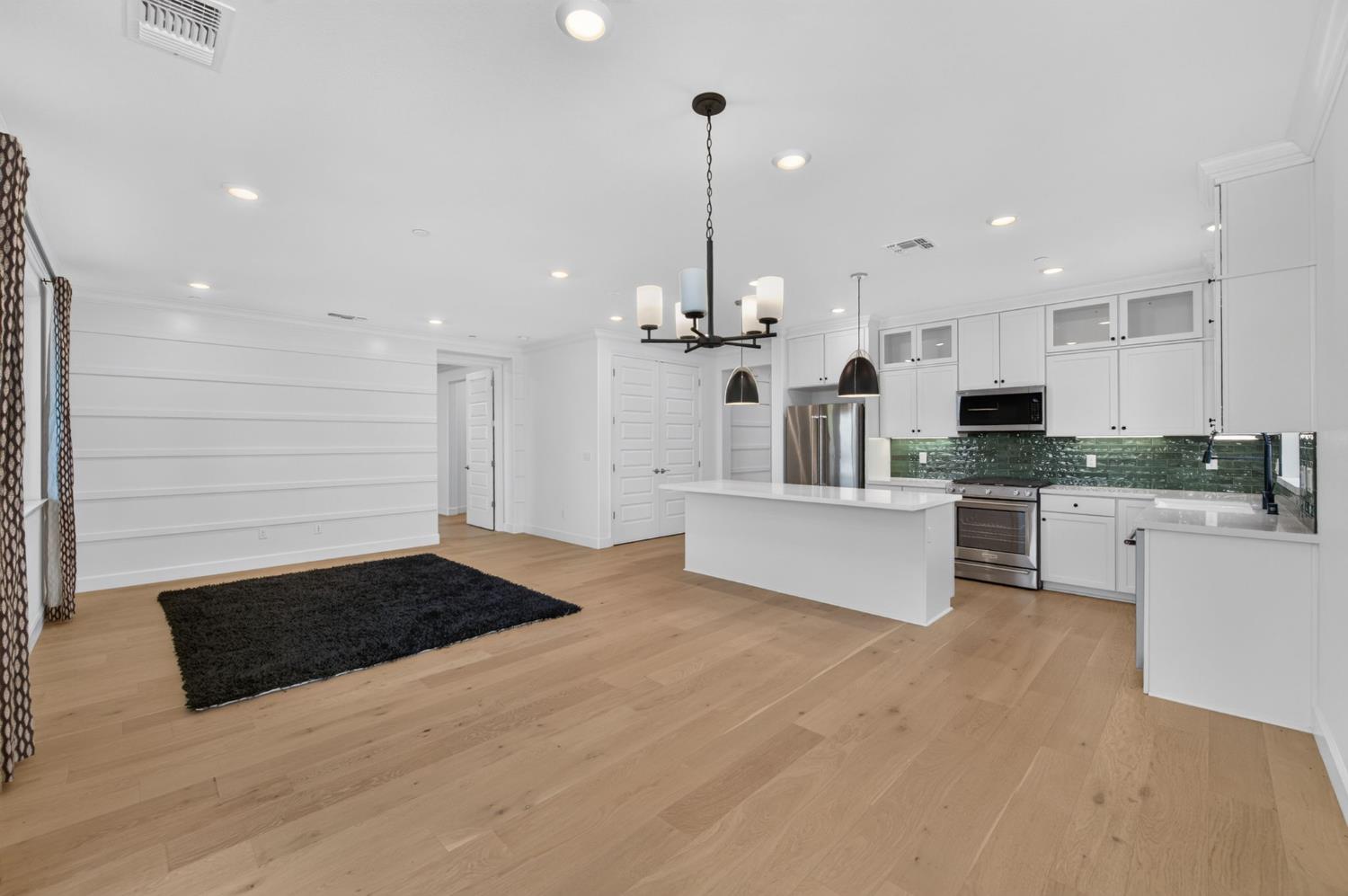 3235 Lourdes Ave, Clovis, CA 93619