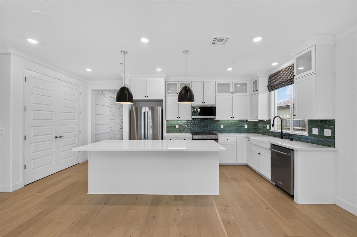 3235 Lourdes Ave, Clovis, CA 93619