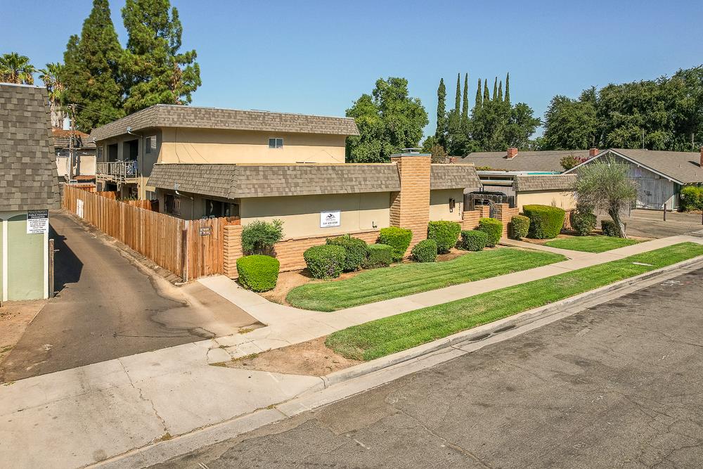 6075 N Poplar Ave, Fresno, CA 93704