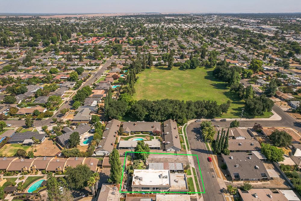 6075 N Poplar Ave, Fresno, CA 93704