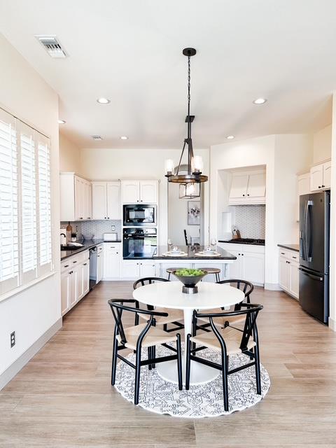 2392 Trenton, Clovis, CA 93619