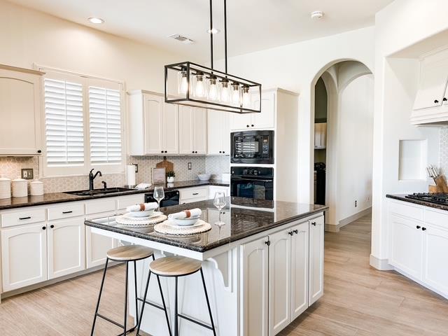 2392 Trenton, Clovis, CA 93619