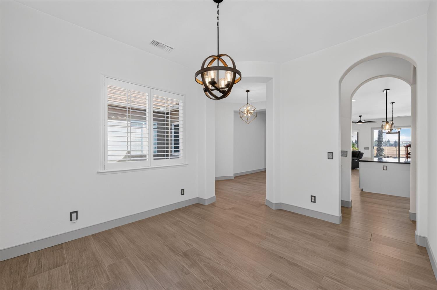 2392 Trenton, Clovis, CA 93619