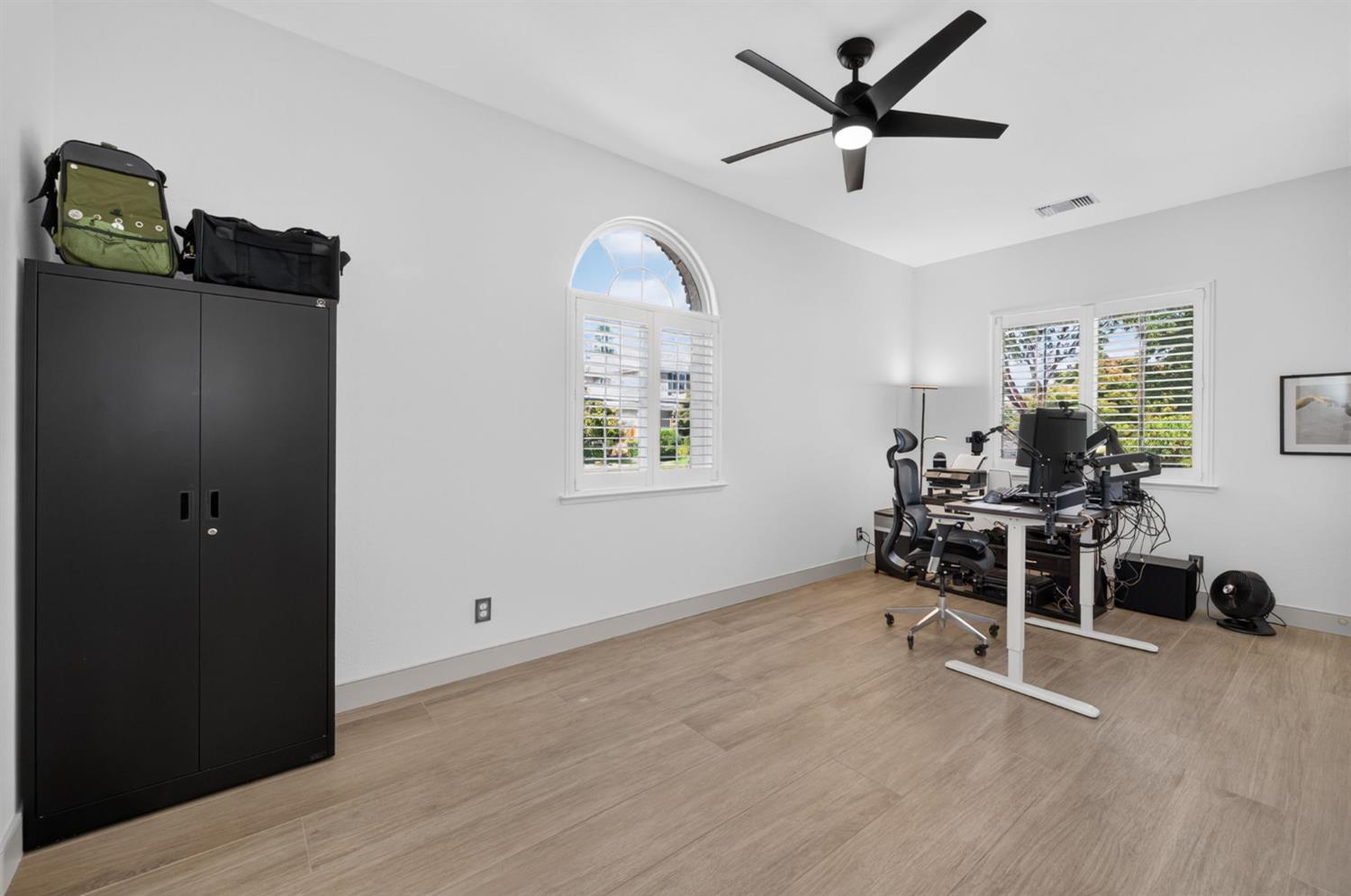 2392 Trenton, Clovis, CA 93619
