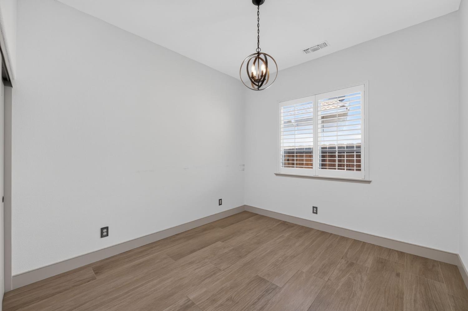 2392 Trenton, Clovis, CA 93619